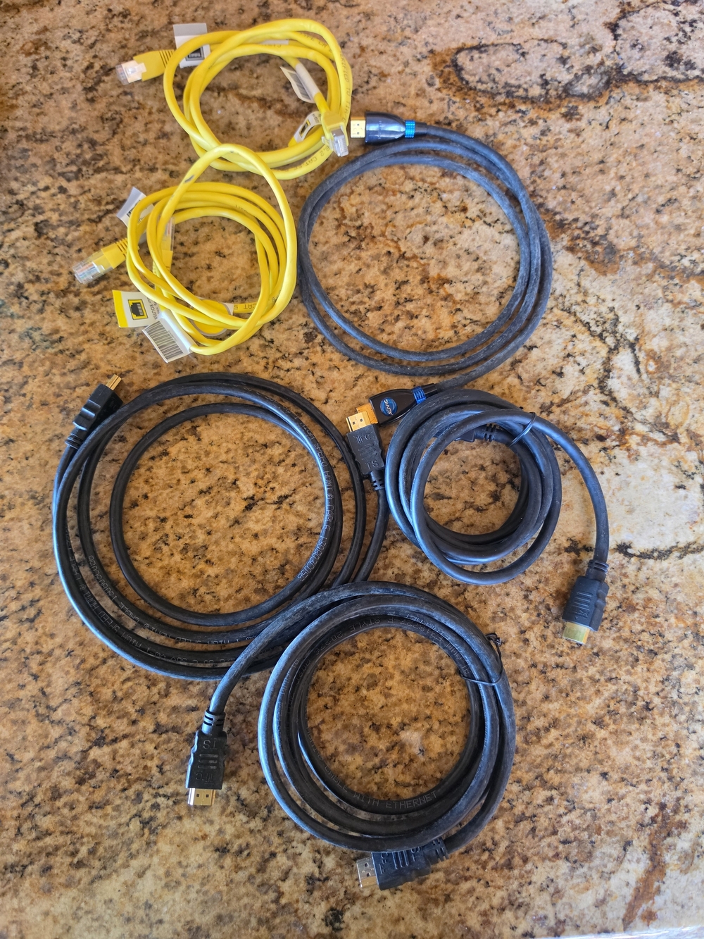 Bundle of HDMI (4) and Ethernet (2) Cables - Black and Yellow